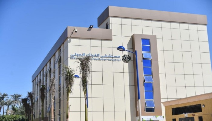 بسبب "تصوير الفضيحة": معركة بين مواطن وإدارة مستشفى الكرنك بالأقصر تكشف "كارثة" غياب الأطباء