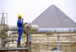 خيانة أم ضرورة؟ جدل مصري واسع حول اتفاق الغاز مع إسرائيل