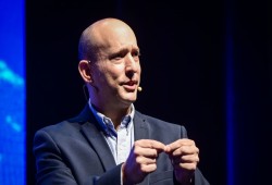 جيروزاليم بوست || "بينيت" يتهم مستشاري نتنياهو بإفساد العلاقات مع مصر ويطالب بسجنهم مدى الحياة