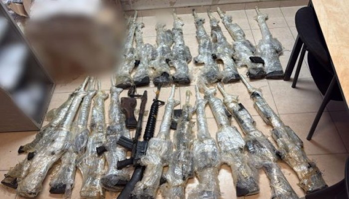 باستخدام طائرة مسيرة.. مزاعم إسرائيلية بإحباط محاولة تهريب أسلحة من الحدود المصرية