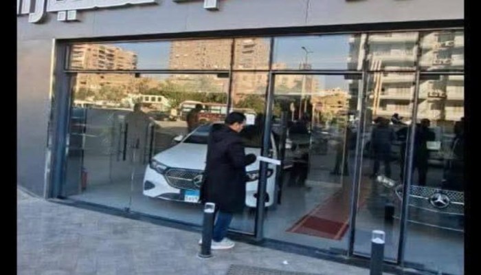 بسيف "الشكل الحضاري".. السيسي يُغلق معارض السيارات ويُفقر آلاف الأسر