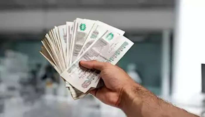 شغل حرامية.. خفض قسري للفائدة البنكية على شهادات الادخار يفقد المودعين 1.5 تريليون جنيه