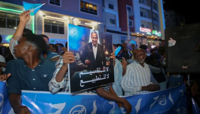 ميدل إيست مونيتور || إسرائيل وسياسات التفتيت: اليد الخفية خلف مشاريع الانفصال في اليمن والصومال وليبيا