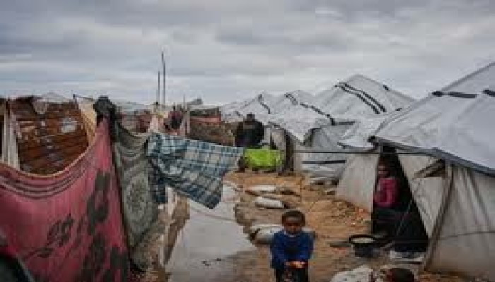 الجارديان || خيام النازحين في غزة غير صالحة لشتاء القطاع القاسي
