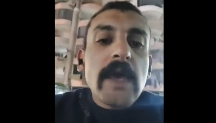 شاهد|| معاق يشكو من احتجاز سيارته بالجمارك بلا ذنب منه!