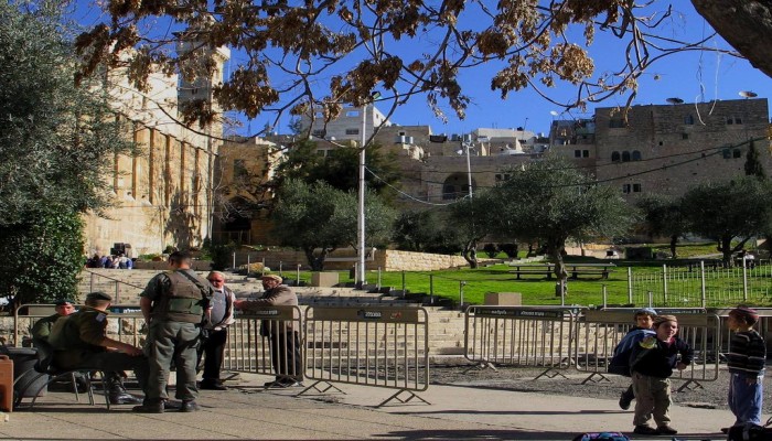 في ديسمبر.. 27 اقتحامًا للأقصى ومنع رفع الأذان 53 وقتًا في الحرم الإبراهيمي