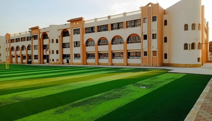 "عقوبة التفوق" في دولة العسكر.. مدارس "STEM" تتحول من مصنع للعباقرة إلى مقبرة للأحلام