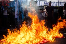 الجيروزاليم بوست || صراع القوى العالمية: لماذا يشكّل سقوط مادورو «خطاً أحمر» وتحذيرًا للصين وإيران؟