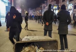 احتجاجات إيران تتصاعد وسط انقطاع الإنترنت وتصعيد إقليمي متزايد