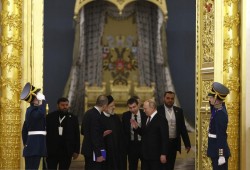 تقاطع النيران: كيف يكتب التحالف الروسي الإيراني مستقبل النظام الدولي؟