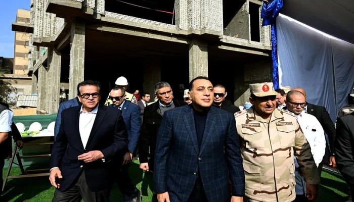 مدبولي: 25 مليار جنيه تكلفة تطوير 5 مستشفيات بالقاهرة والجيزة.. هل شعر بهم المواطن؟