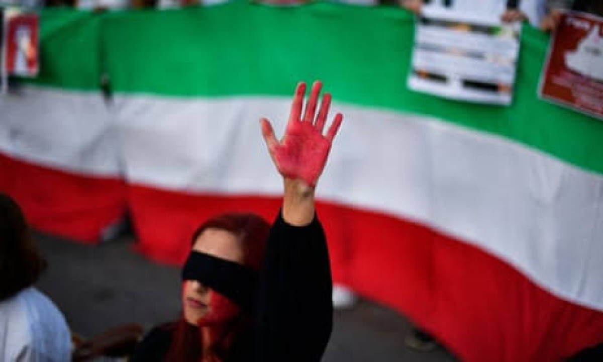 افتتاحية الجارديان عن احتجاجات إيران: أساليب القمع القديمة تواجه ضغوطًا جديدة