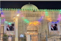 صور وزير الأوقاف على مسجد السيدة زينب تشعل الغضب: جدل القداسة والسلطة وحدود ما لا يجوز