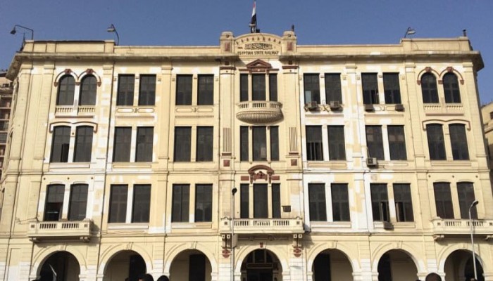 هدم مبنى هندسة السكة الحديد: تصفية ذاكرة رمسيس وإعادة تشكيل قلب القاهرة
