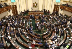 برلمان الرشوة والمال السياسي.. افتتاح شكلي وسلطة كاملة بلا معارضة