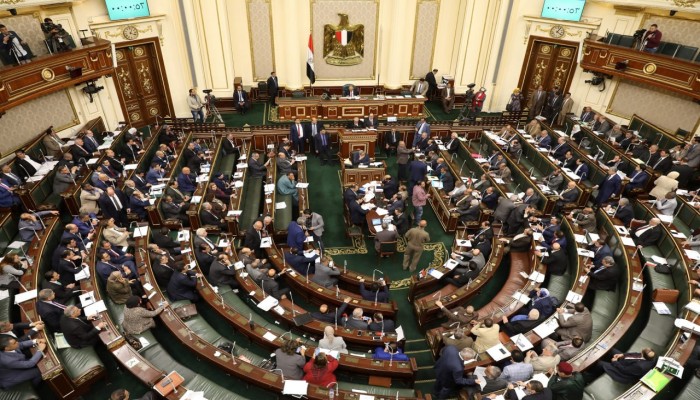 برلمان الرشوة والمال السياسي.. افتتاح شكلي وسلطة كاملة بلا معارضة