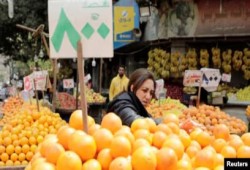 لماذا لا ينعكس ارتفاع الجنيه على الأسعار بالسوق المصري؟