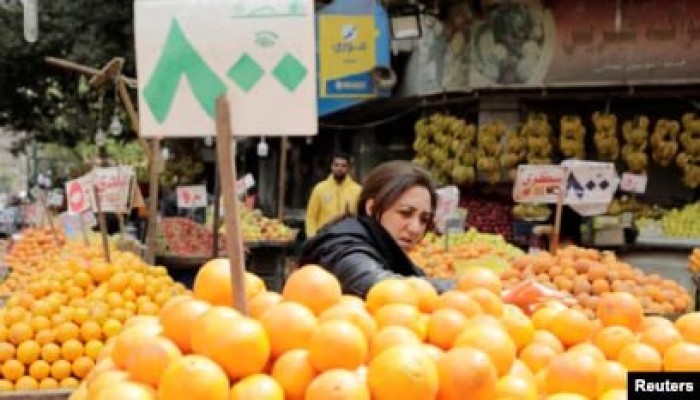 لماذا لا ينعكس ارتفاع الجنيه على الأسعار بالسوق المصري؟