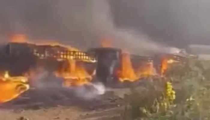 السودان على صفيح ساخن: الجيش يقصف الدعم السريع ويتهم الإمارات بدعم المليشيا وسط كارثة إنسانية متصاعدة