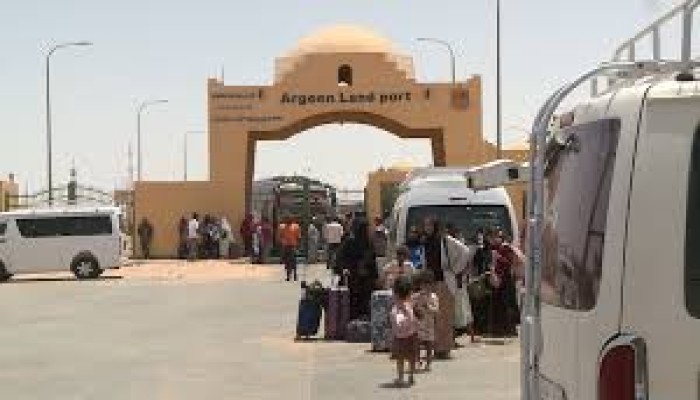 مذكرة أممية: حكومة السيسي تعتقل اللاجئين السودانيين وتُرّحلهم إلى بلادهم 