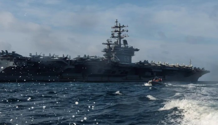 حشود بلا ضربة.. لماذا تراجعت واشنطن خطوة عن مهاجمة إيران وسط احتقان إقليمي غير مسبوق؟