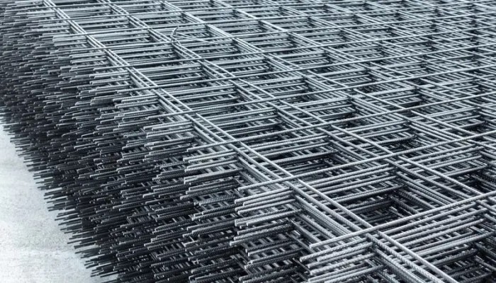 من حافز 4 آلاف إلى قفزة 3 آلاف في الطن.. مصانع الحديد تذبح السوق والمستهلك في صمت حكومي