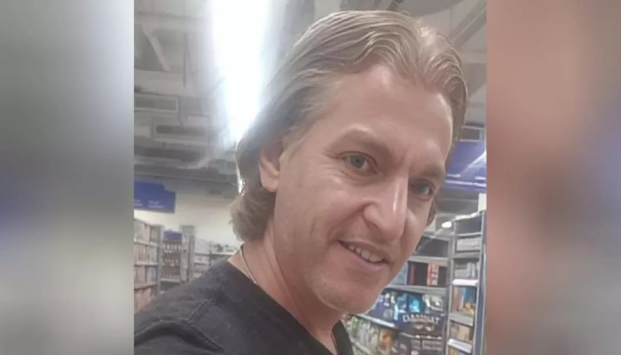 مصير مجهول للدكتور "عماد سعد الله" أبرز أطباء التجميل بالعالم بعد اعتقاله في الإمارات وترحيله لمصر