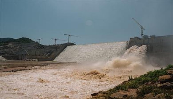 خبراء مياه يفنّدون وهم انهيار " سد النهضة" بالزلازل : مستبعد وخنق مصر بات واقعًا