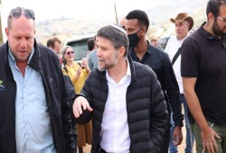 هآرتس || «خطة ترامب سيئة لإسرائيل»: سموتريتش يدعو لإنهاء التدخل الأميركي في غزة