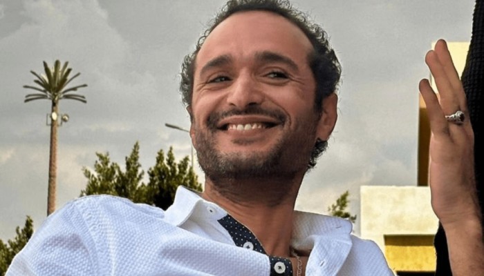 القبض على "أحمد دومة" فجرًا من منزله قبيل ذكرى ثورة 25 يناير