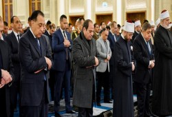 ظهور النائب العام المعزول "عبدالمجيد محمود" بجوار السيسي في “فجر المقطم”.. النظام يواصل الاحتفاء بأعداء ثورة يناير