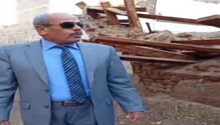 بالفيديو|| معاناة تلاميذ مدرسة الشراقوة بديروط بلا مبنى منذ 10 سنوات بزمن مشاريع السيسي الضخمة