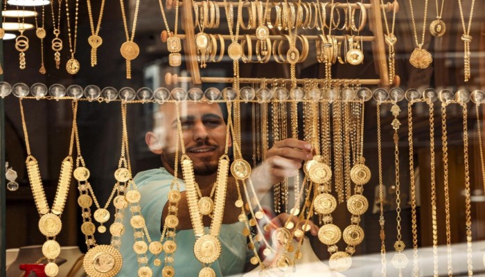 عيار 21 إلى 6600 جنيه... أسعار غير مسبوقة وتوقعات بموجة صعود جديدة للذهب