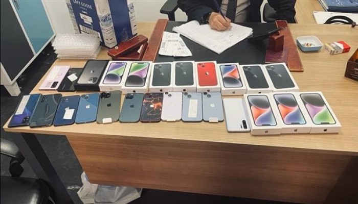 تعطيل هواتف السائحين عند وصولهم مصر ...رسالة سلبية تفقد السياحة مليارات الدولارات