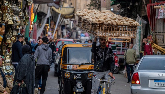 من «التوك توك» إلى «الكيوت».. بيزنس بقرارات إدارية لتجميل الفوضى بدل حل أزمة النقل