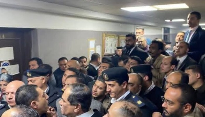 محامون يحاصرون مكتب النائب العام: واقعة “وكيل نيابة النزهة” تكشف تأخر وإهانة العدالة