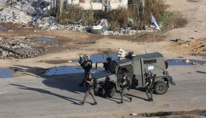 عملية إسرائيلية واسعة شمال القدس: هدم واقتحامات وعقاب جماعي لأهالي كفر عقب ومخيم قلنديا