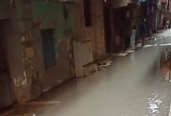 شاهد|| شوارع شبرا الخيمة تغرق بمياه الصرف الصحي