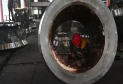 أمريكا تفرض 30% رسومًا تعويضية بسبب دعم الدولة.. الحديد المصري بين عقاب واشنطن وعجز القاهرة التجاري