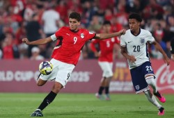 الأهلي يؤكد انتقال حمزة عبد الكريم إلى برشلونة