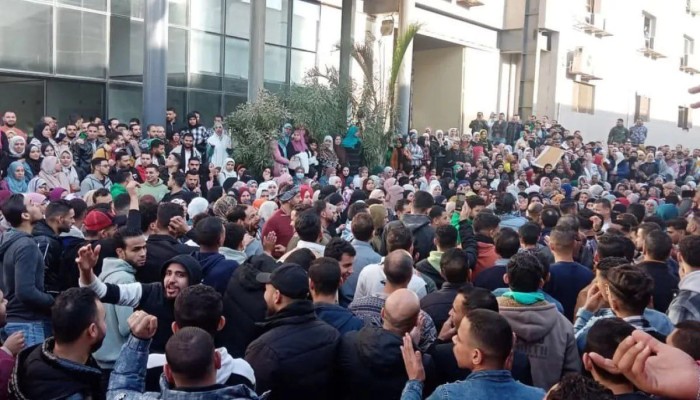 عمال «T&C» بالعبور يضربون احتجاجًا على تدني العلاوة السنوية ويطالبون بزيادات عاجلة