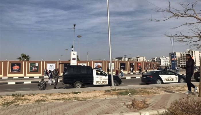 معرض القاهرة الدولي للكتاب.. حين تتحول أكبر تظاهرة ثقافية إلى ثكنة رقابية عسكرية بين فكي الجيش والشرطة