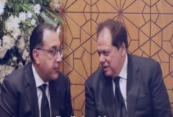 أبو العينين يلمّع مدبولي: أفضل رئيس وزراء أم أمهر «هزّاز رأس» للسيسي؟