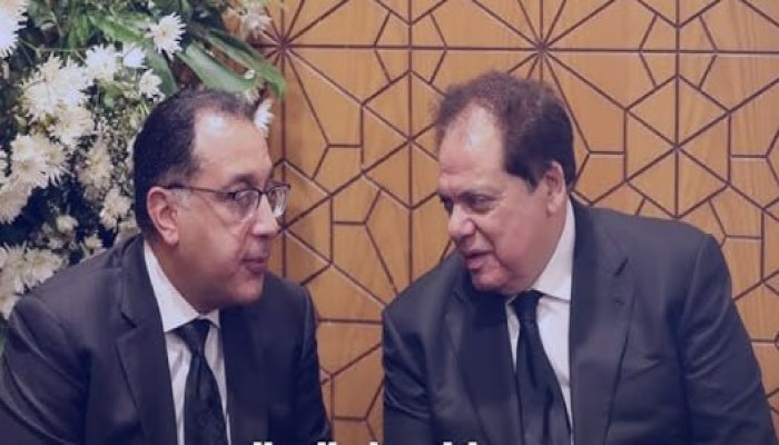 أبو العينين يلمّع مدبولي: أفضل رئيس وزراء أم أمهر «هزّاز رأس» للسيسي؟