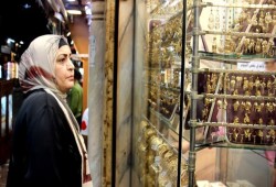 تقلبات كبيرة في أسعار الذهب عيار 21 اليوم من 7500 جنيه إلى 7310