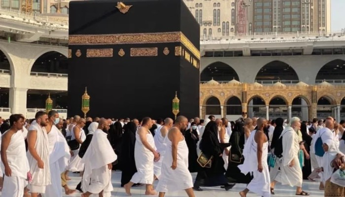 عمرة التضامن بأسعار رجال الأعمال: برنامج حكومي يحمل اسم “التيسير” ويُفاقم عجز الفقراء عن زيارة الحرمين