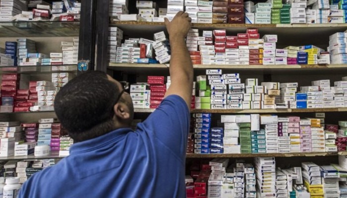 دواء المصريين بين جشع الشركات وسُكوت الدولة.. ألف صنف في طابور الزيادة و“الأمن القومي” مجرد شعار