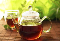 صدمة لمحبي الشاي: 5 أضرار صحية عند تناول مشروب واحد يوميًا