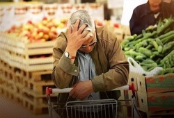 طعام وعلاج وإيجار خارج السيطرة.. الأسعار تتضاعف وتبتلع الفقراء والطبقة الوسطى