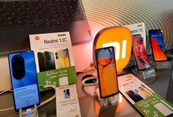 زيادات بلا مبرر ورسوم جباية جديدة: كيف تركت الدولة سوق المحمول نهبًا للشركات وفرضت على المصريين ضريبة على «التواصل»؟